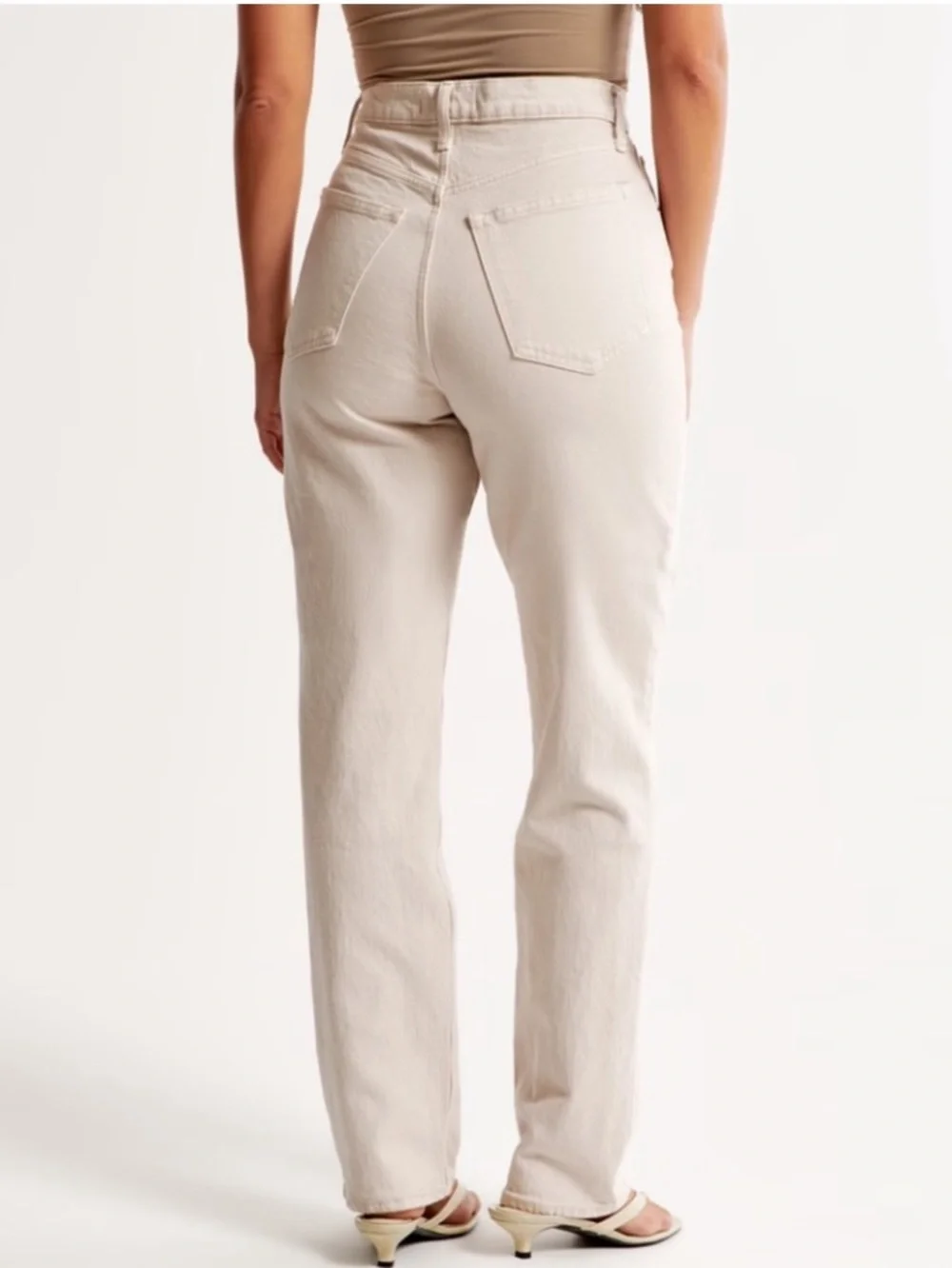 Abercrombie & Fitch The 90’s Straight Ultra High-Rise Off-White Jeans Size 30/10